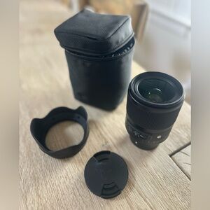 Sigma Emount 35mm 1.4 DG DN 67 Art lens